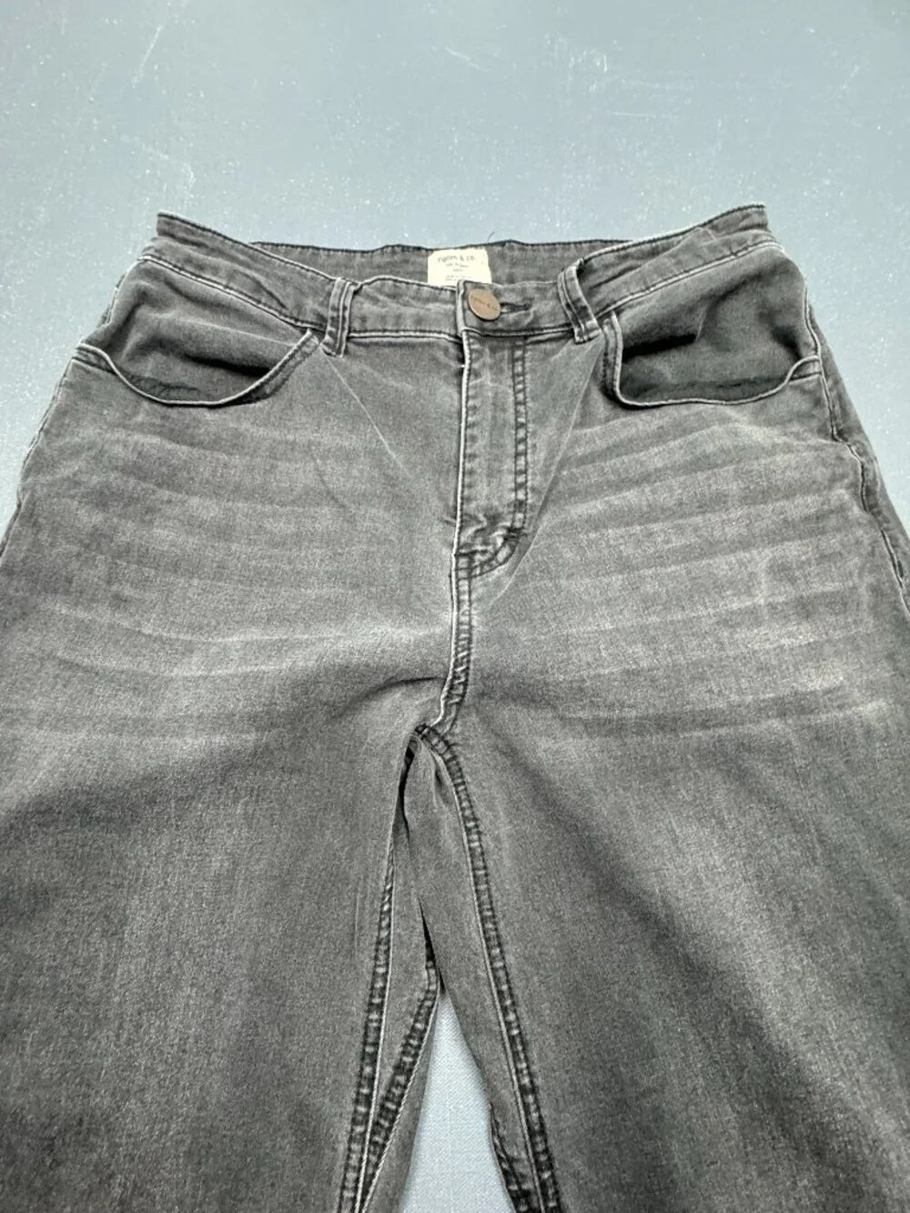 Ripton & Co Womens Size 29 Black Stretch Wide Leg Raw Hem Cargo Jeans High Rise - Picture 2 of 14